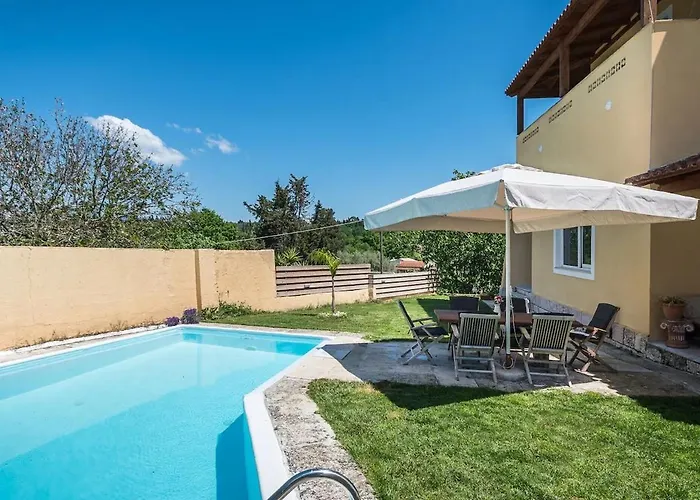 Anastasia With Private Pool & Outdoor Tub Lejlighed